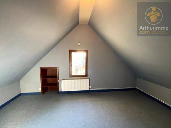 Vente                                                      Maison
                        
                     6 pièces                      157 m2                     à Orléans