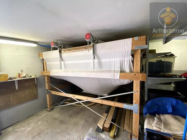 Vente                                                      Maison
                        
                     6 pièces                      157 m2                     à Orléans
