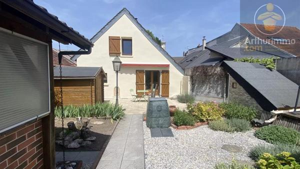 Vente                                                      Maison
                        
                     6 pièces                      157 m2                     à Orléans