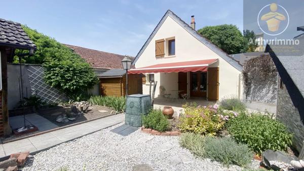 Vente                                                      Maison
                        
                     6 pièces                      157 m2                     à Orléans