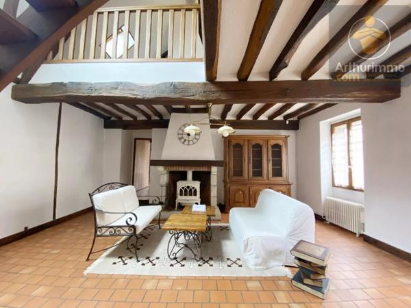 Vente                                                      Maison
                        
                     6 pièces                      157 m2                     à Orléans