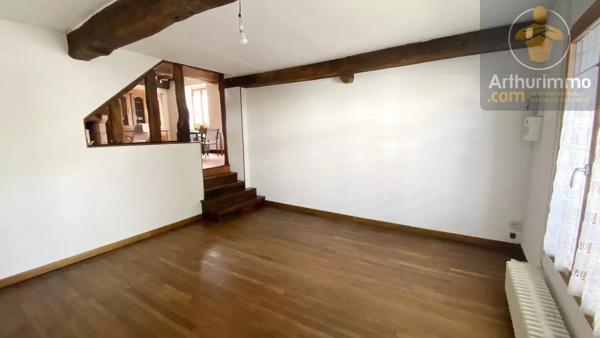 Vente                                                      Maison
                        
                     6 pièces                      157 m2                     à Orléans