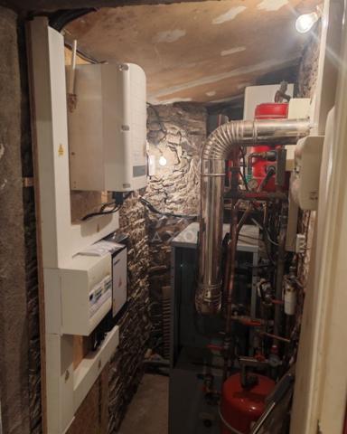 LE LOROUX-BOTTEREAU, maison avec panneaux solaires et puits + terrain constructible partiellement...