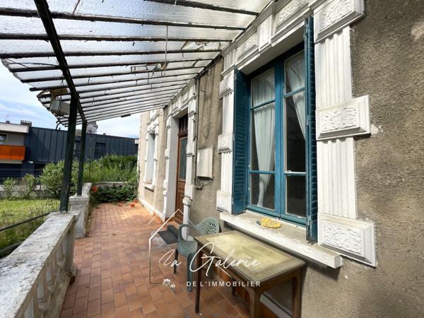 MAGNIFIQUE DEMEURE FORT POTENTIEL ECHIROLLES