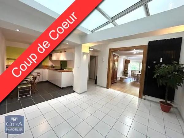 Appartement à louer 4 pièces 105.99m² Saint-Brieuc (22000)