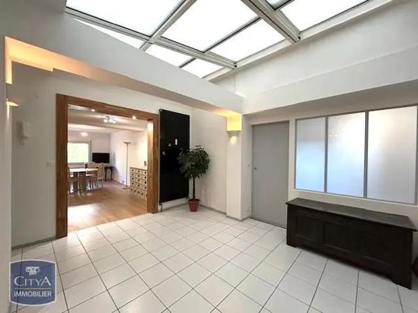 Appartement à louer 4 pièces 105.99m² Saint-Brieuc (22000)