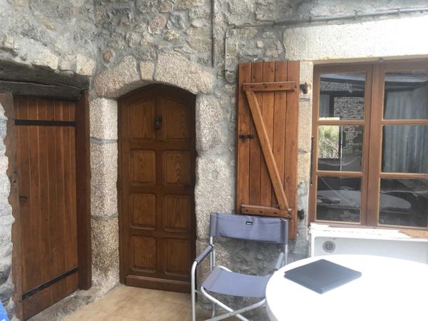 MAISON DE CAMPAGNE A RENOVER