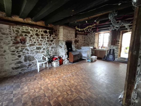 MAISON DE CAMPAGNE A RENOVER