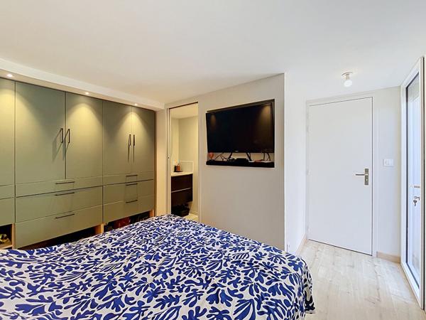 A VENDRE à la limite d'Angers et de Saint Barthelemy D'Anjou maison 4 chambres de 104 m² 700 m² de jardin