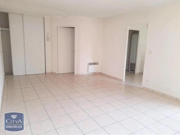 Appartement à louer 3 pièces 62.61m² Lehaucourt (02420)