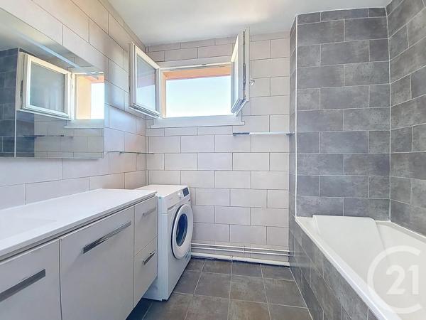 Appartement T4 à vendre  4 pièces - 90,96 m 2   VILLENEUVE LES AVIGNON  - 30