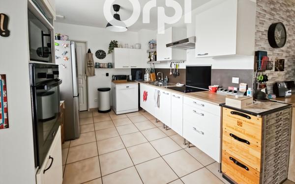 Maison à vendre    4 pièces •  Estrées-Saint-Denis