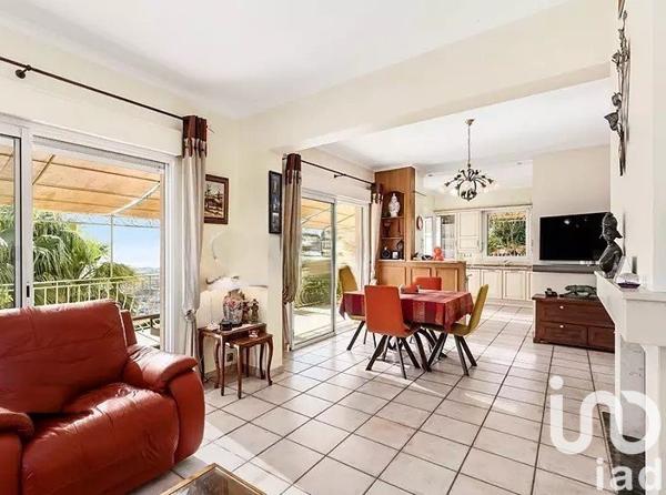 Maison à vendre 5 pièces 142 m² Mandelieu-la-Napoule