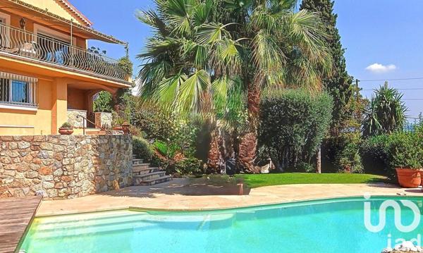 Maison à vendre 5 pièces 142 m² Mandelieu-la-Napoule