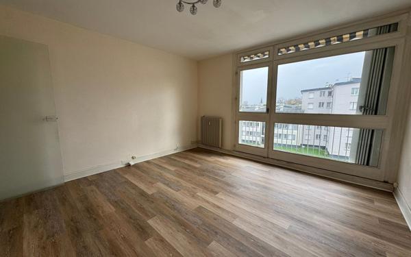 Appartement à louer    1 pièce •  La Chapelle-Saint-Mesmin