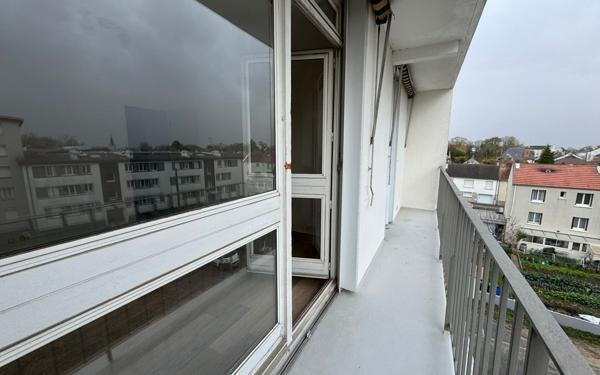 Appartement à louer    1 pièce •  La Chapelle-Saint-Mesmin