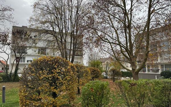 Appartement à louer    1 pièce •  La Chapelle-Saint-Mesmin