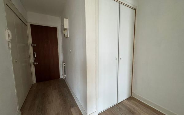 Appartement à louer    1 pièce •  La Chapelle-Saint-Mesmin