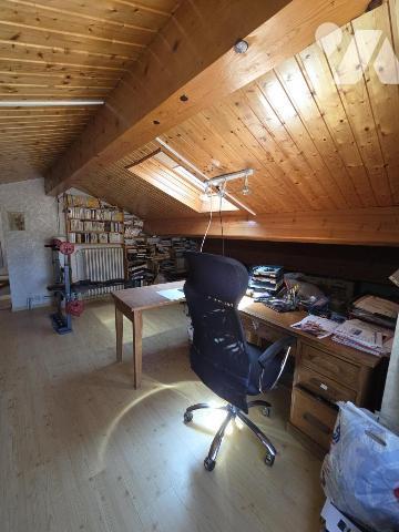 Maison d'habitation avec terrain attenant.