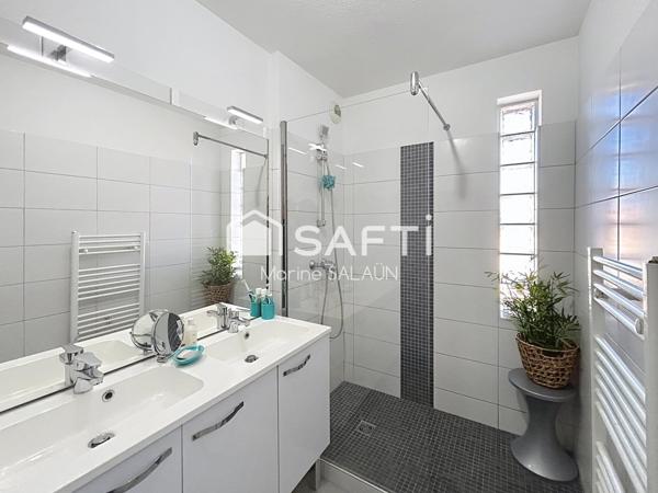 APPARTEMENT T3 AU COEUR DU VILLAGE DE CASTELGINEST