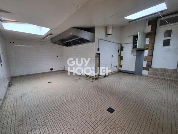 local / garage à vendre en plein centre de Questembert - Opportunité rare !