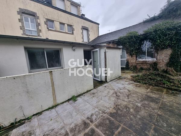 local / garage à vendre en plein centre de Questembert - Opportunité rare !