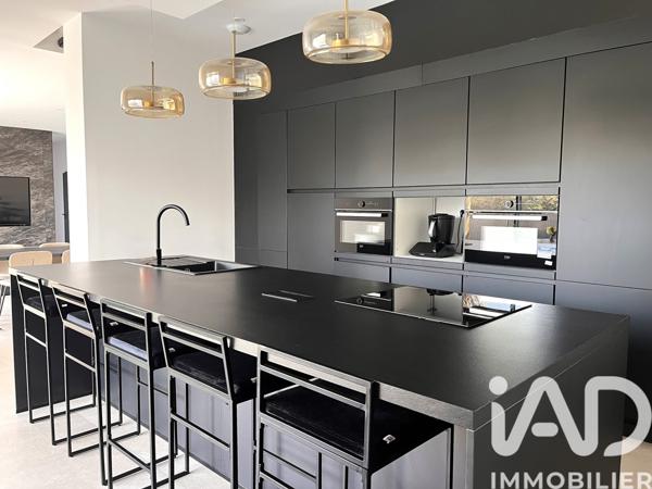 Maison à vendre 7 pièces 170 m² Saint-Barthélemy-d'Anjou