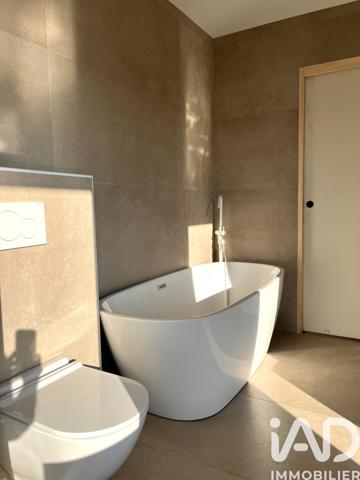 Maison à vendre 7 pièces 170 m² Saint-Barthélemy-d'Anjou