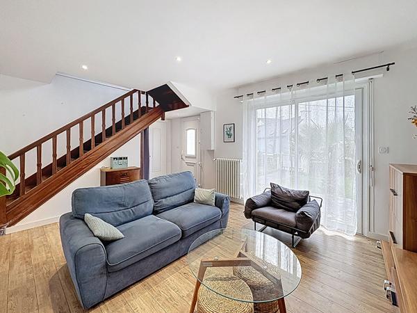 Maison rénovée de 116 m², 3 chambres avec vie de plain pied - Garage - Kervignac.