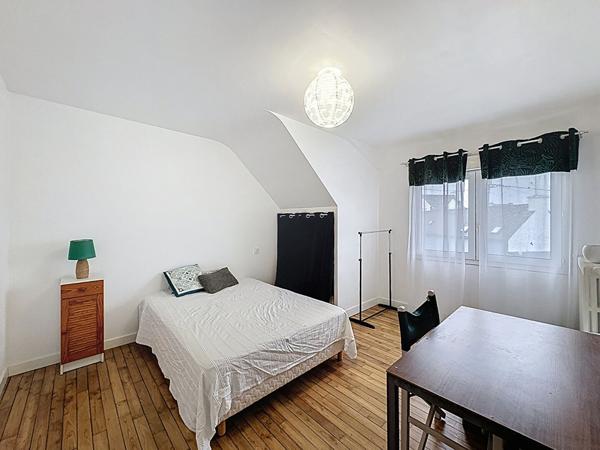 Maison rénovée de 116 m², 3 chambres avec vie de plain pied - Garage - Kervignac.