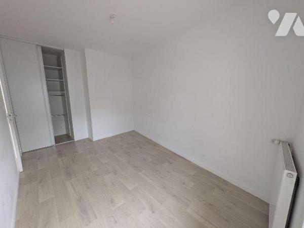 Hennebont, centre ville, proche toutes commodités, appartement en rez-de-chaussée, au sein d'un...