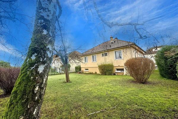 Maison familiale au calme : espace, lumière et confort dans une impasse préservée