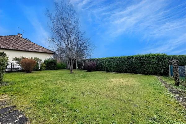 Maison familiale au calme : espace, lumière et confort dans une impasse préservée