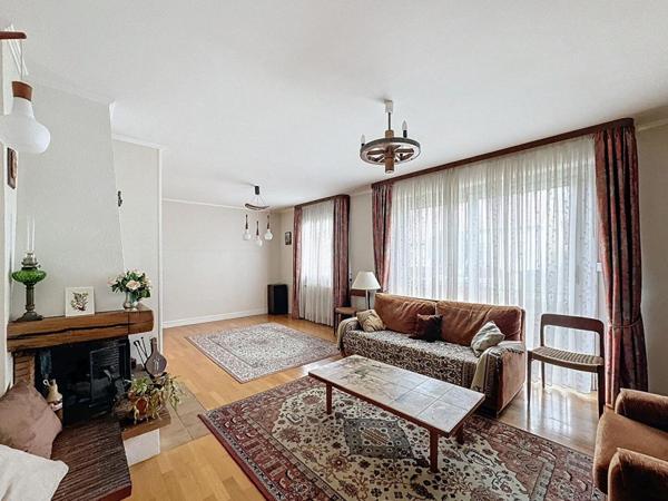 Maison familiale au calme : espace, lumière et confort dans une impasse préservée