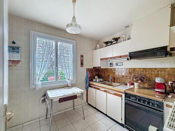 Maison familiale au calme : espace, lumière et confort dans une impasse préservée