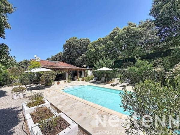 A VENDRE TARADEAU Villa avec piscine sur 1 450 m² de terrain, PROCHE VILLAGE A PIED - 4 chambres, bureau, garage et carport