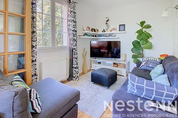 A VENDRE TARADEAU Villa avec piscine sur 1 450 m² de terrain, PROCHE VILLAGE A PIED - 4 chambres, bureau, garage et carport