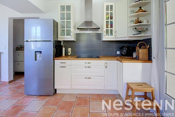 A VENDRE TARADEAU Villa avec piscine sur 1 450 m² de terrain, PROCHE VILLAGE A PIED - 4 chambres, bureau, garage et carport