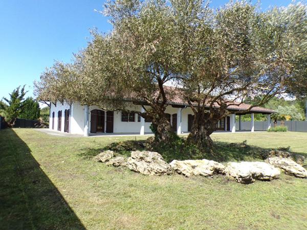VILLA CONPTEMPORAINE AVEC CHARME SOUSTONS