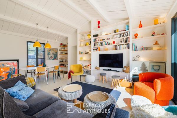 Ancien chai revisitée en Villa Arty aux couleurs Solaires, proche de la Plage.