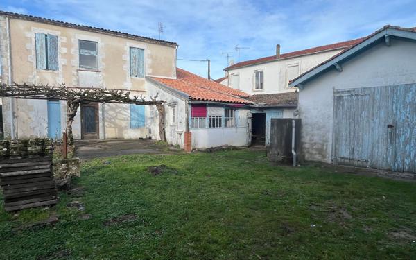 Maison à vendre    6 pièces •  Étaules