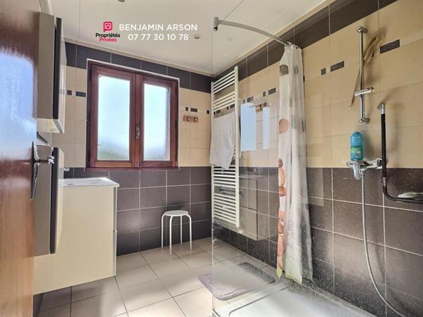 Maison Challes Les Eaux - 6 chambres - 178 m2 - Terrain détachable