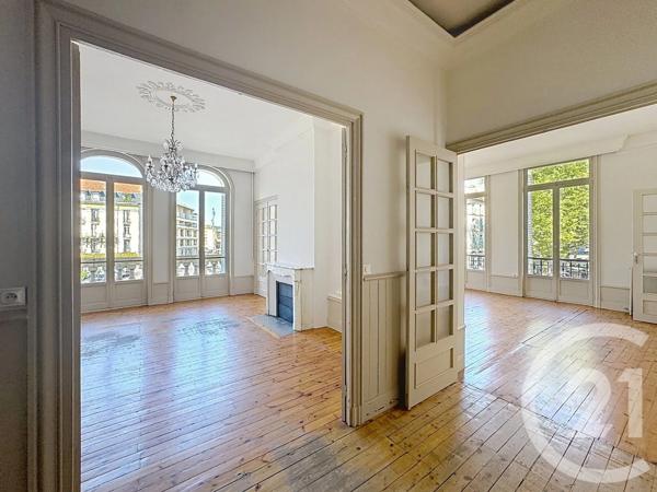 Appartement à vendre  6 pièces - 234,66 m 2   LE PUY EN VELAY  - 43