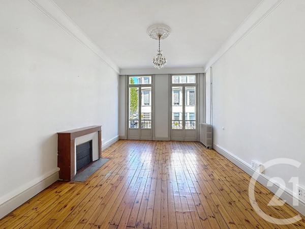 Appartement à vendre  6 pièces - 234,66 m 2   LE PUY EN VELAY  - 43