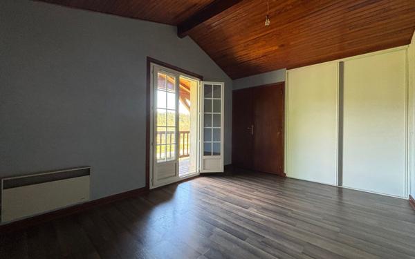 Maison à vendre    5 pièces •  Orx