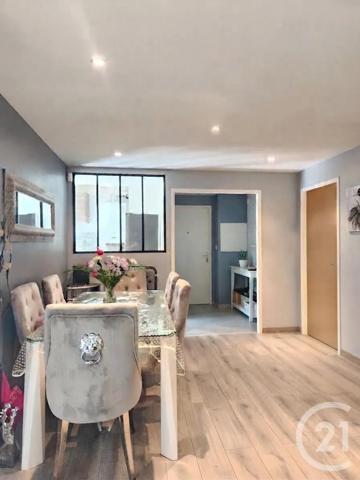Appartement F3 à vendre  3 pièces - 68,28 m 2   VILLEURBANNE  - 69
