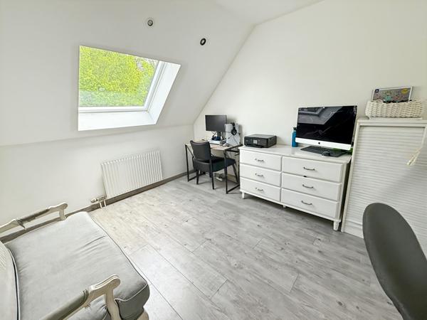 A vendre à Vauréal belle et grande maison familiale de 7 pièces sur terrain de 455 m2