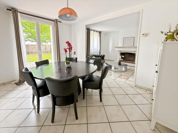 A vendre à Vauréal belle et grande maison familiale de 7 pièces sur terrain de 455 m2