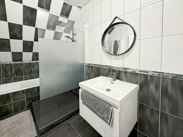 A vendre à Vauréal belle et grande maison familiale de 7 pièces sur terrain de 455 m2