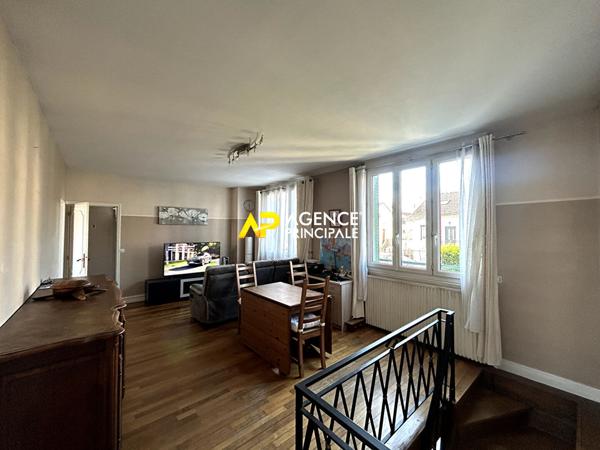 BEZONS _ AGRICULTURE _Maison 6 pièces 100 m2 €335 000 ** - Référence 4471